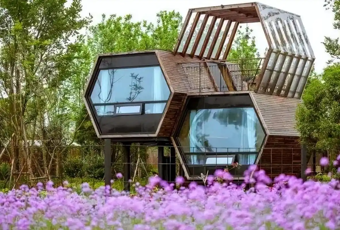 南京"最奇葩"的酒店,就位于悬崖之上,风景秀丽游客众多