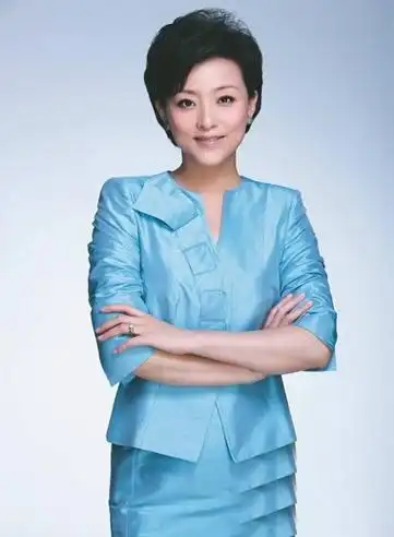 最新年会女主持人短发气质文艺两不缺发型大全