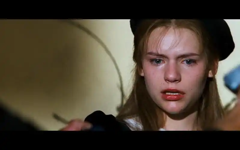 罗密欧与朱丽叶:白富美为了逃婚,竟然想自杀,神父提出好办法!