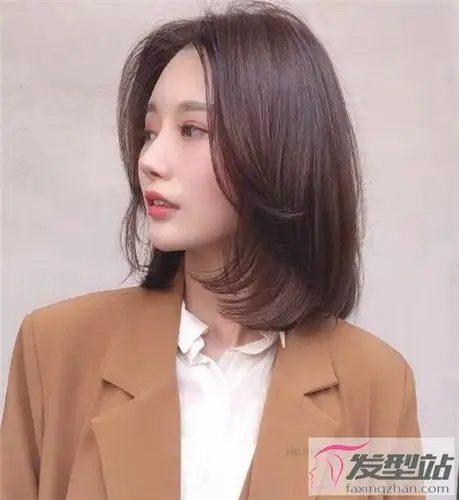 露耳-齐肩短发设计 女生减龄发型攻略