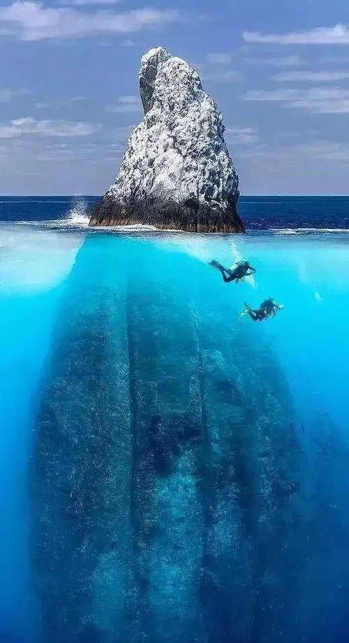 深海| 未知的巨物