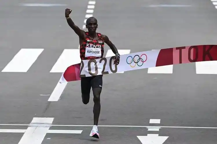 如何评价 2020 东京奥运会男子马拉松基普乔格 2 小时 8 分钟 38 秒