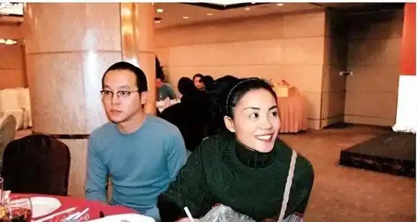 李敖说的没错王菲就是个愚妇她和谢霆锋的结局证明了这点