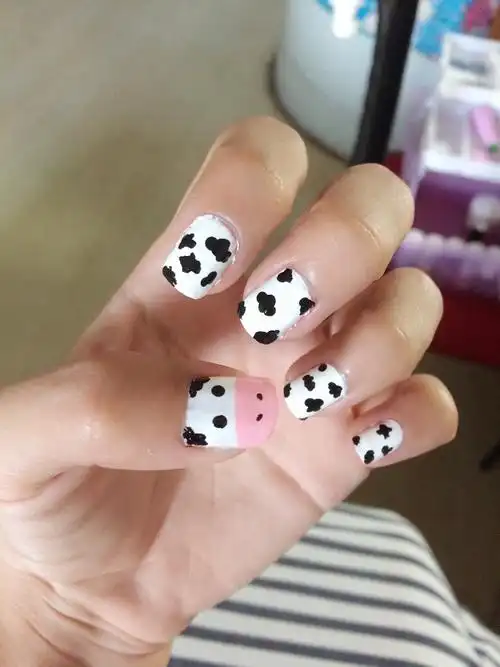 自己画了个指甲