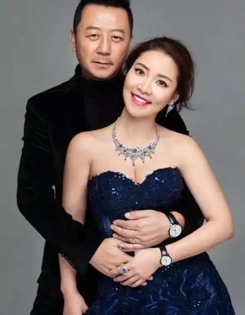 文章简介:郭涛李燃郭涛只结过一次婚,老婆叫李燃.