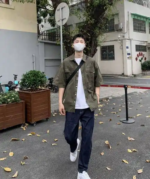 25岁普通男生一天的生活 要花费多少钱?