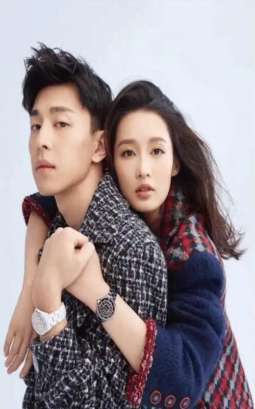 邓伦李沁合体时尚大片