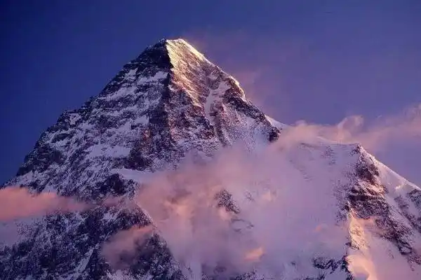 世界上最高的四座山峰,珠峰首当其冲,马卡鲁峰鲜有人知