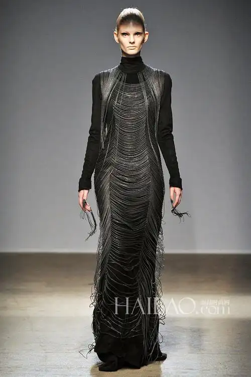 解读哥特先锋派"鬼才"设计师gareth pugh辗转三大时装周的成名路_服装