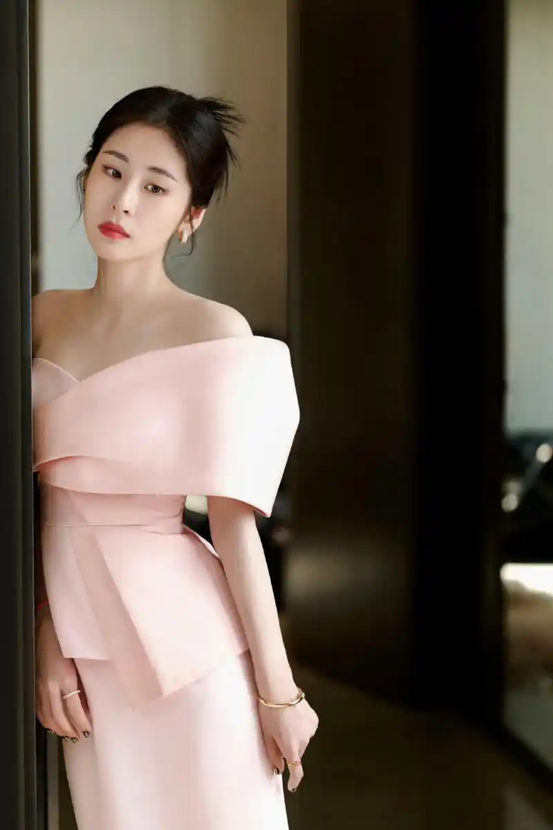 张碧晨美照,美艳动人!#养眼美女