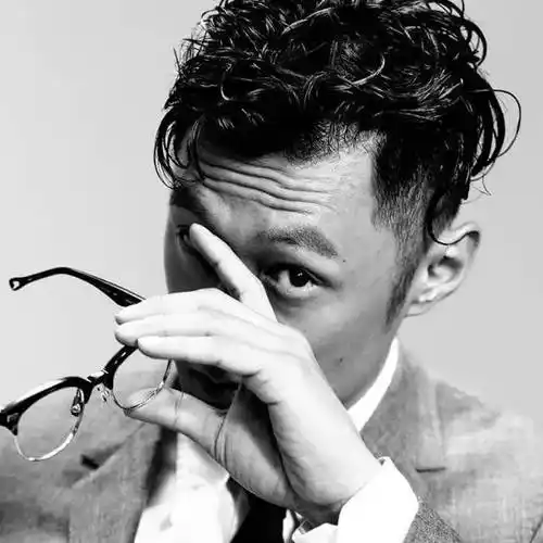 余文乐最新形象大片释出帅到舔屏