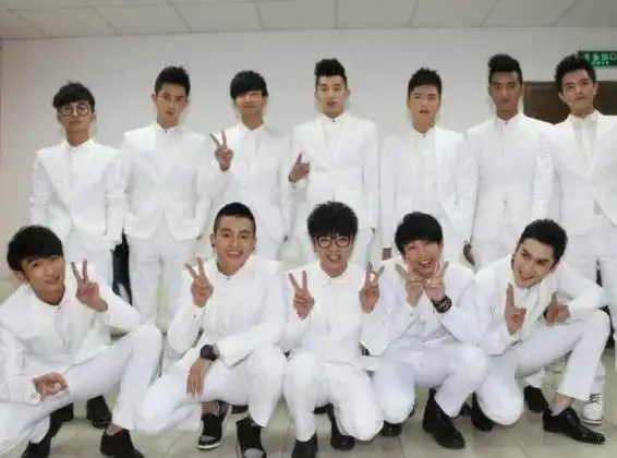 一直都有很高的人气,尤其造星能力非常强,尤其是2013年《快乐男声》的