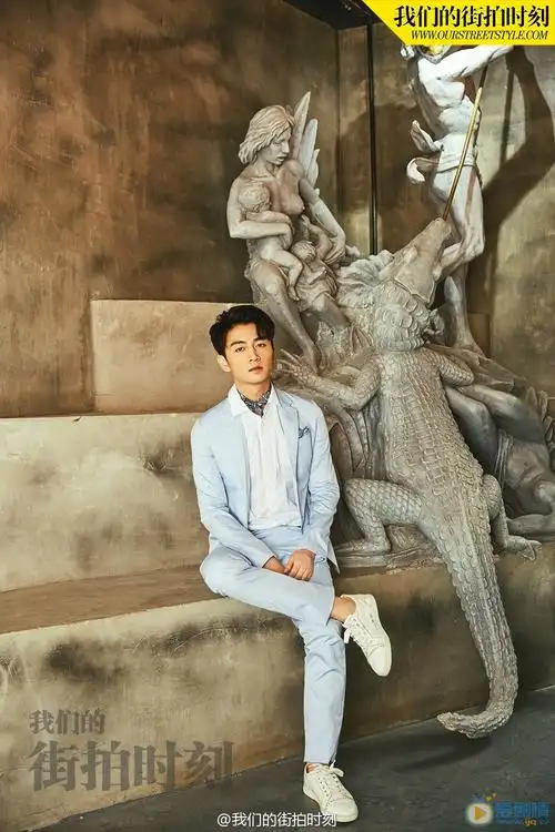 (2/13)陈晓街拍写真 陈晓高清写真 陈晓生活照 陈晓高清剧照图片来自