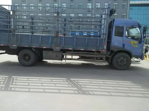 出售6米8高栏一辆