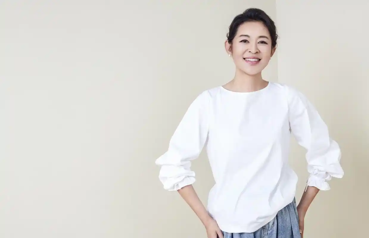 倪萍新写真曝光!60岁的她瘦身成功"旧貌换新颜"气质好优雅_照片