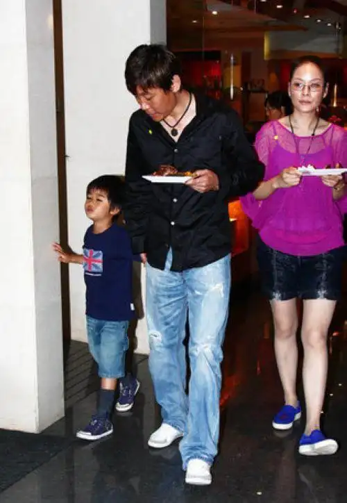 那英6岁爆帅儿子成长家居私房照曝光