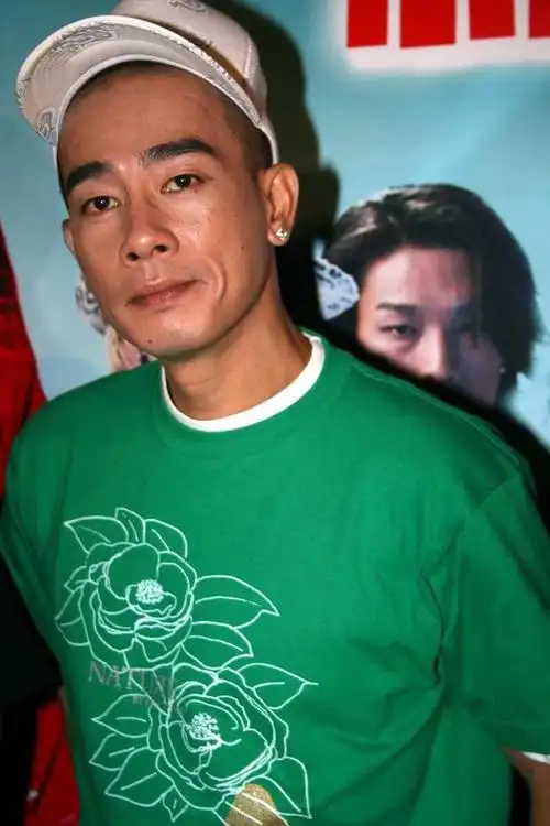 陈小春:从街头混混到经典角色的传奇演艺之路