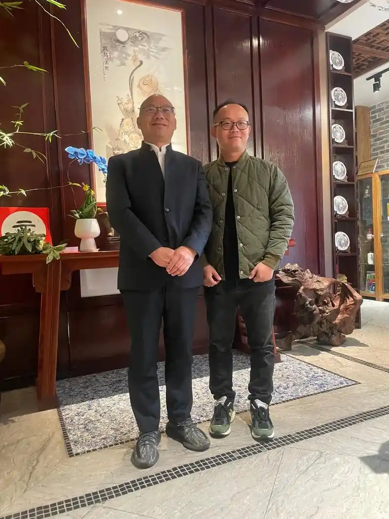 李文华老师与郑明敏先生.两位都是匠人之心,是普洱茶推广使者 - 抖音