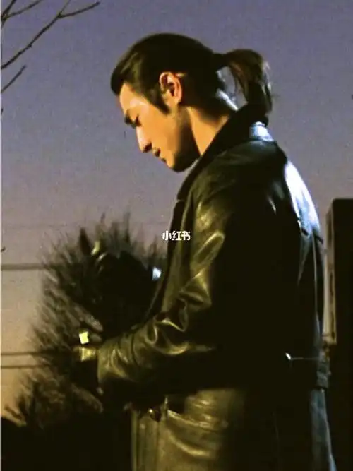 长发 胡渣 马尾 皮衣08_皮衣_长发_金城武_娱乐_明星娱乐资讯