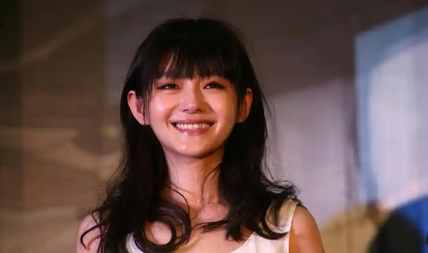 "面都没见就把婚给结了",46岁的大s还那么"杉菜"_俊晔_中国_大小