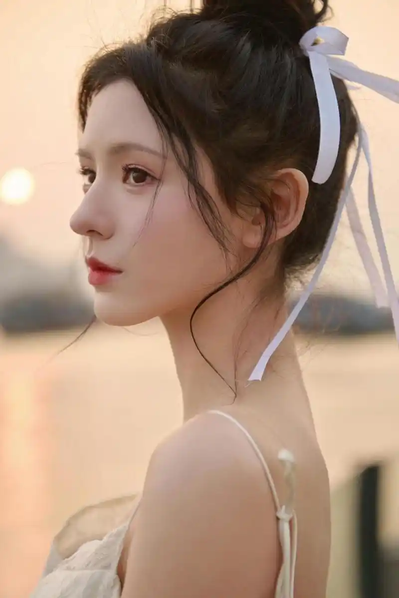 张予曦这侧脸真是美炸了!