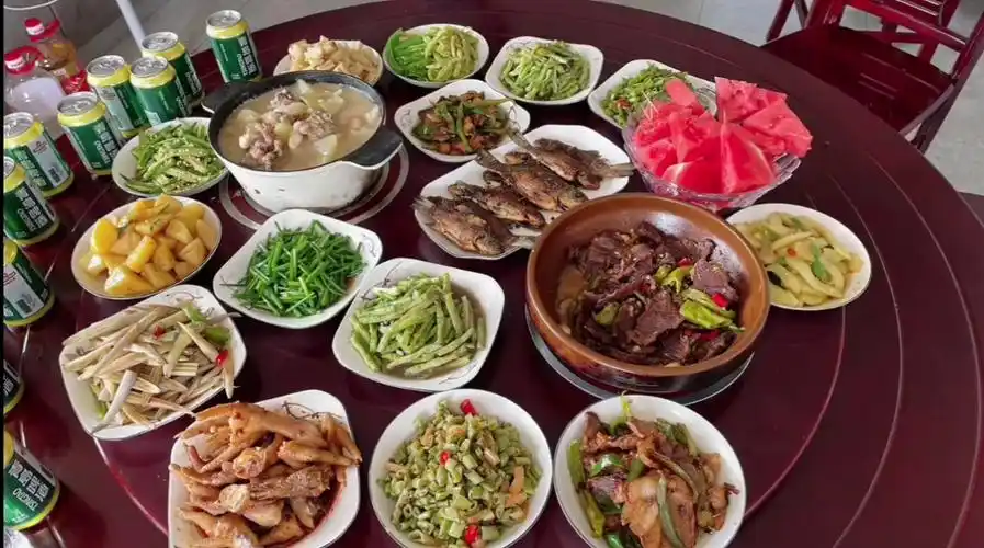 今天饭菜很丰盛,其实是我生日