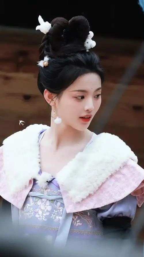 杨超越古装造型曝光,玉兔造型仙气飘飘,少女感十足_电视_互联网时代