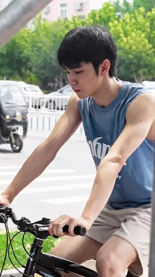 刘耀文电影第二十条##刘耀文韩雨辰