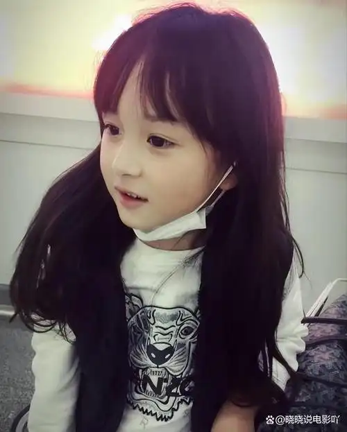 刘楚恬:2岁出道年入百万,因长相甜美被禁止整容,如今长成啥样