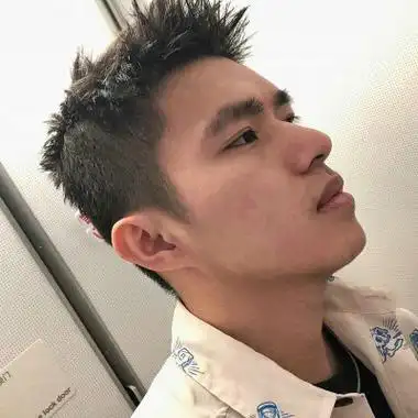 成熟霸气的男士头像