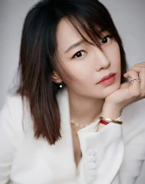 白百何:分手后与儿子相依为命,有事业的女人更有底气