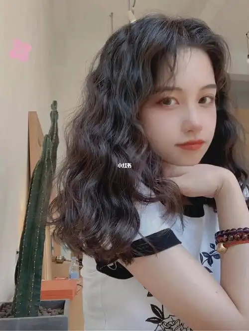 中长女生千万不要做这种蛋卷头60大连烫发