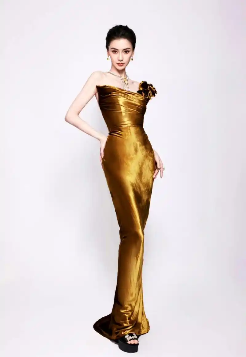 杨颖这身材曲线也太好看了