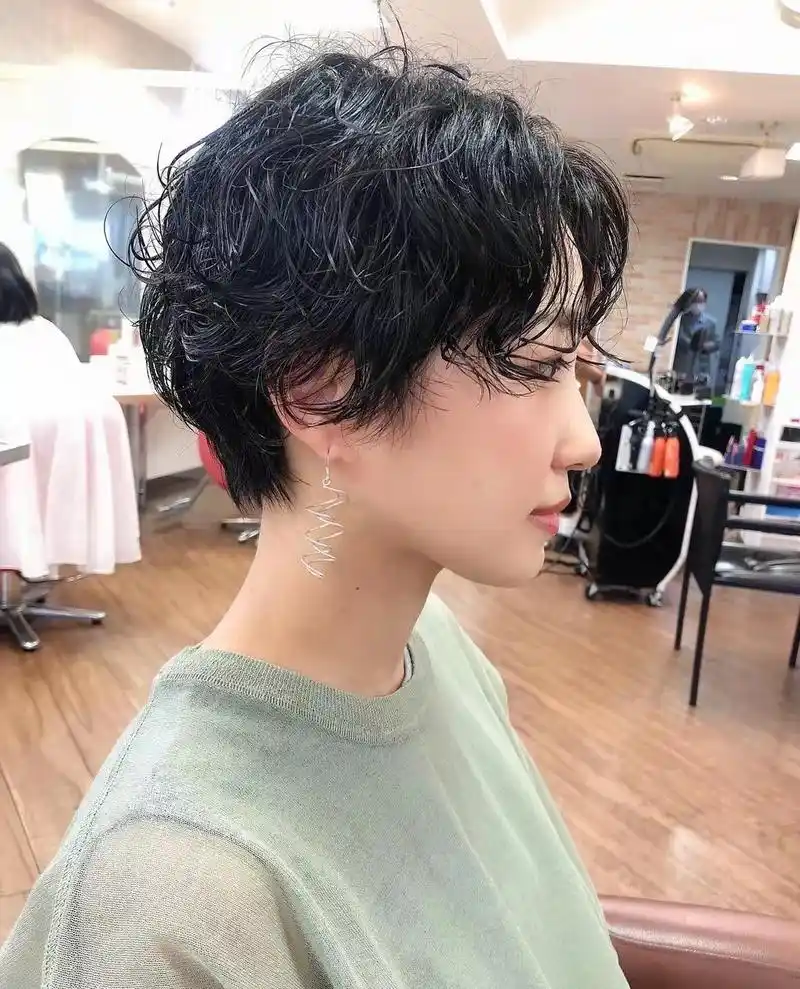 这种烫法才是真正的免打理,20~60岁都适合的卷发,随意又自然__财经头