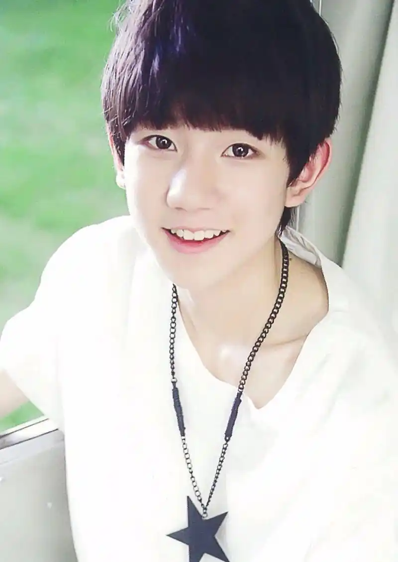 王源排练不慎受伤,伤在你身,疼在我心