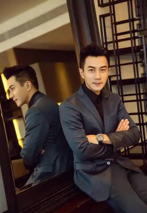 与姐姐分手2年后,知情人曝刘恺威现状:只能拍话剧维持生活_八卦_工作