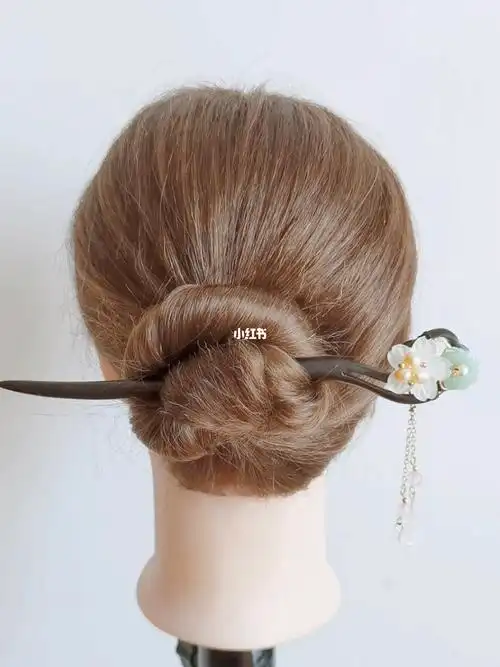 古风发簪发型_发型_发簪_古风_今日发型_时尚_发型