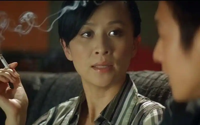 《无间道2》中到底有几个卧底,刘嘉玲口中的男人到底是谁?