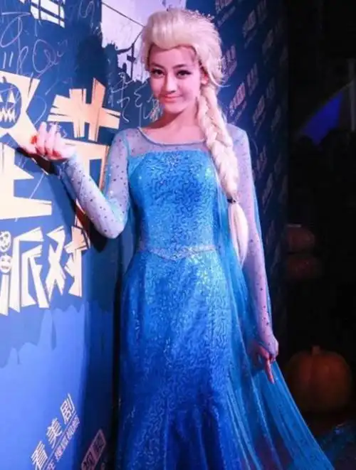 冰雪奇缘美容装扮迪丽热巴作动漫装扮冰雪奇缘