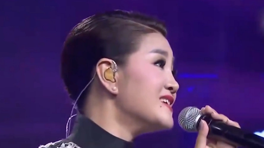 降央卓玛深情演唱那一天独特的嗓音一开口直击心灵深处