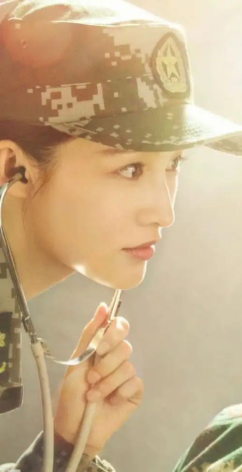 黄景瑜李沁好甜##亲爱的戎装心动海报