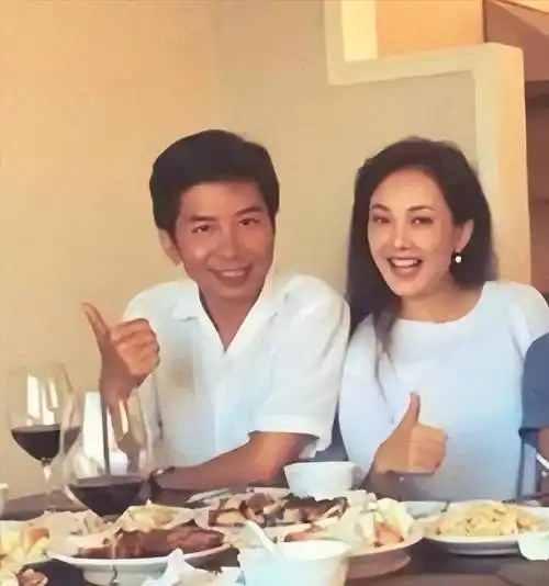 演员牛莉:曾是运动员,嫁圈外丈夫刘亚东,低调幸福26年