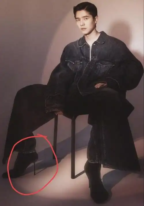 8月16日刘昊然因为杂志照穿细高跟引发热议