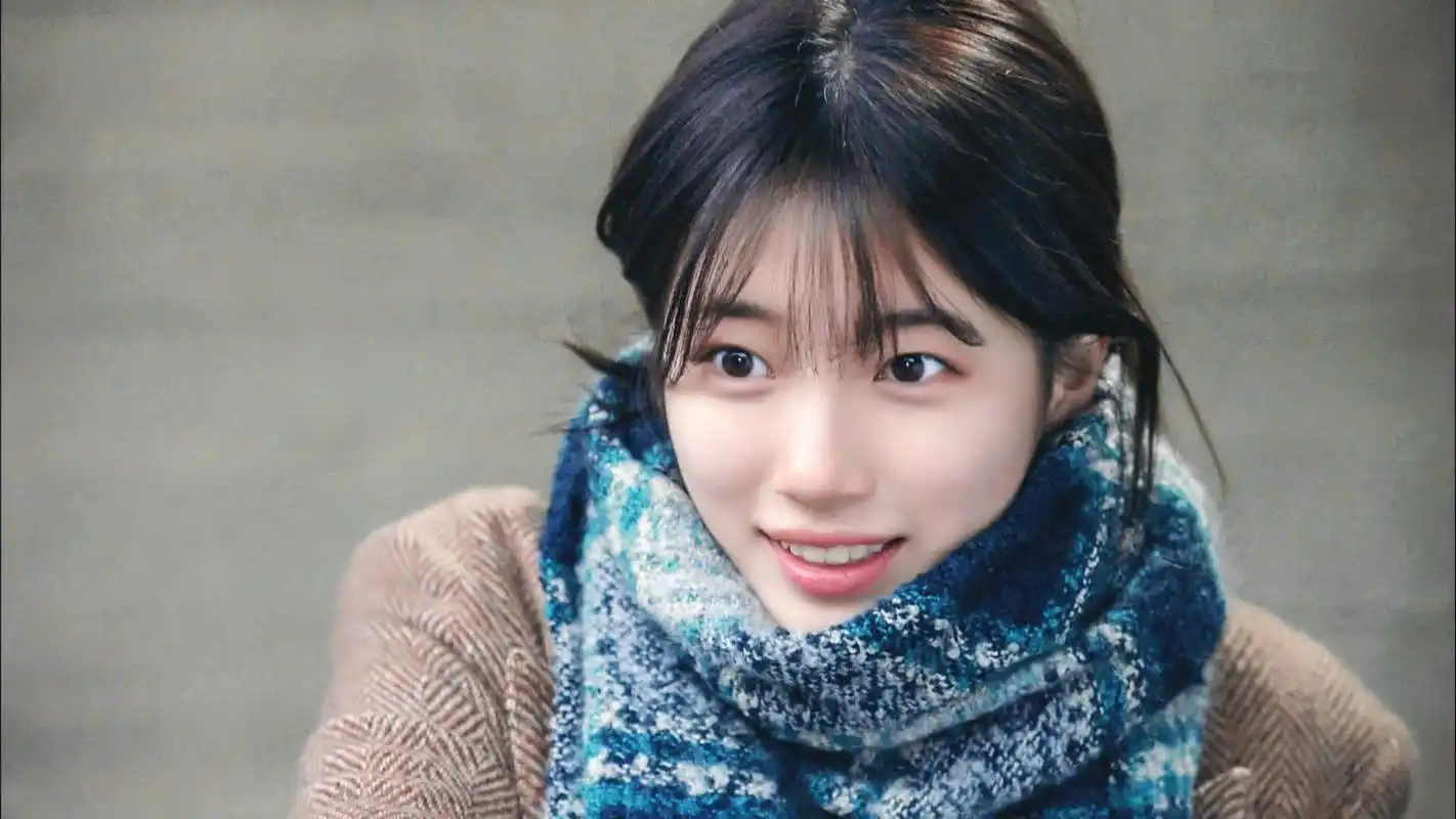 韩剧《任意依恋》裴秀智可爱剧照图片桌面壁纸