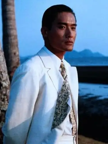 1992年,《情人》中的梁家辉.