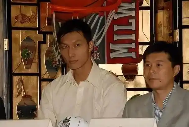 儿子陈海涛,但他并没有太多相关知识与经验,他的妻子吴迪便为宏远企业