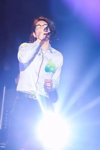 专访| 亚森:爱唱流行歌曲的哈萨克小哥"二"到成为"渣男"