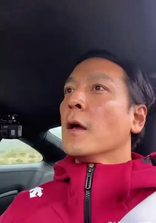 吴彦祖近照曝光,老态尽显撞脸"苏大强"_视频_照片_摧残