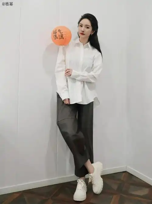 30套杨幂入春穿搭太美了