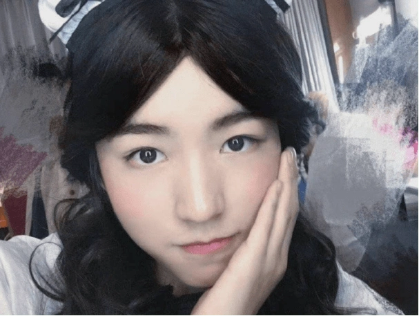 原创王俊凯女装造型曝光长卷发搭蓬裙身材好面容娇俏被误认为女星